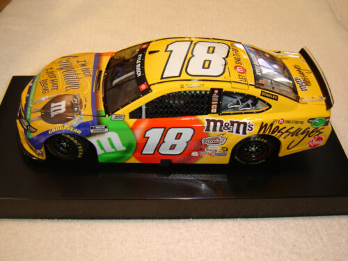 KYLE BUSCH 2021 Lionel #18 M&M'S MESSAGES - COMPETITIVE 1/24 Action NEW IN STOCK - Picture 1 of 5