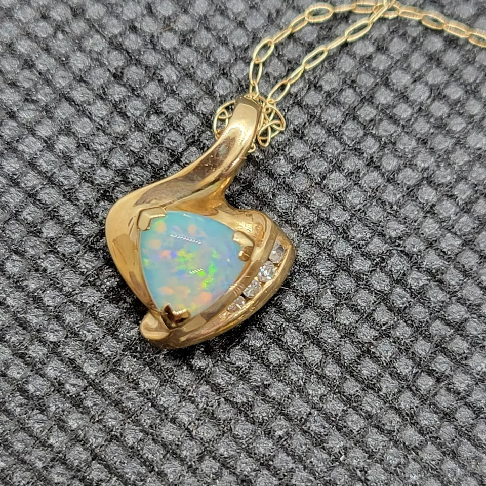 КОМПЛЕКТ изящный 14k огонь опал и бриллиант ожерелье и серьги комплект помечен T и C - Изображение 2 из 4