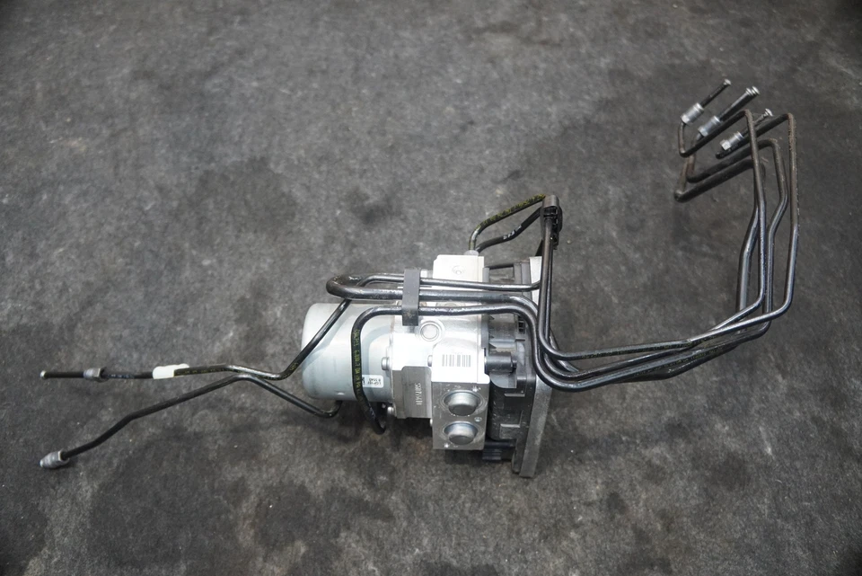 Anti Lock Brake ABS Pump Module 34515A28346 OEM BMW 540i G30 2021 - Image 2 of 4