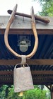 ANCIEN COLLIER MOUTON OU CHEVRE EN BOIS AVEC CLOCHE / HAUTES PYRENEES BIGORRE