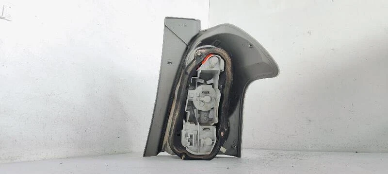 piloto trasero izquierdo para TOYOTA COROLLA VERSO (E12) 2.0D4D 115 2001 162110 - Imagen 3 de 4