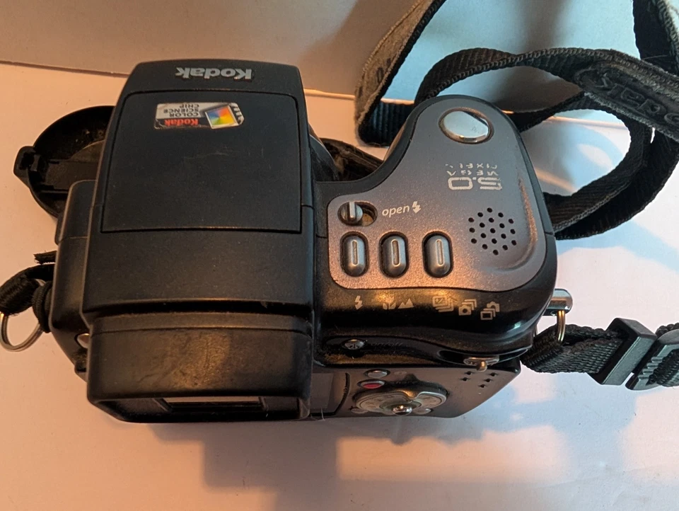 Used Kodak EasyShare Black Digital Camera DX7590 - Image 3 of 4