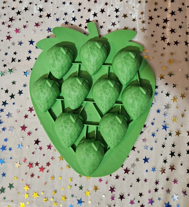 Used Strawberry Silicone Mold 10 Cavity Treat Candy Resin Soap Wax Chocolate