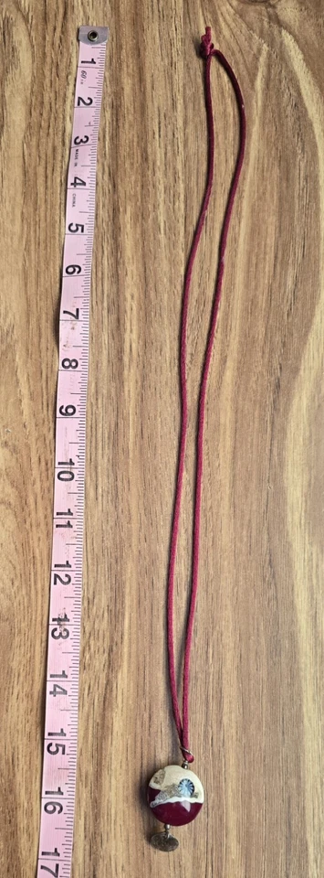 Hermoso collar de artista local 'De'Sean Ta Jae' inspirado en Japón Foto 4 de 4