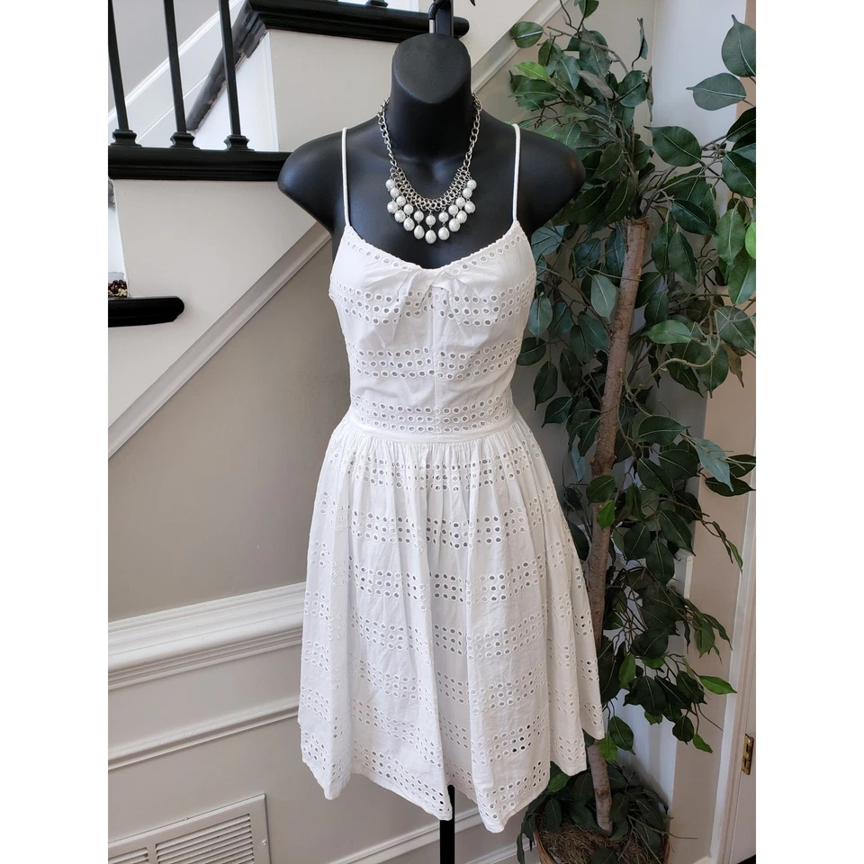 J. Crew A Line Dress Women Size 0 White Crochet Spaghetti Strap Pleated Comfort Foto 2 de 4