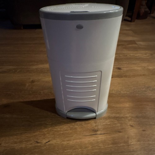 White & Gray Diaper Disposal Pail Bin with Lid and Foot Pedal