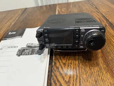 ICOM IC-7000 Transceiver