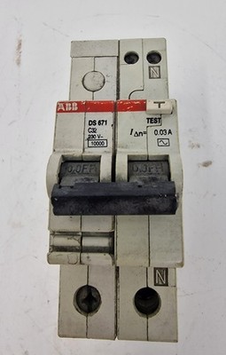 ABB DS671 C32 zweipoliger Leitungsschutzschalter & Fehlerstromgerät