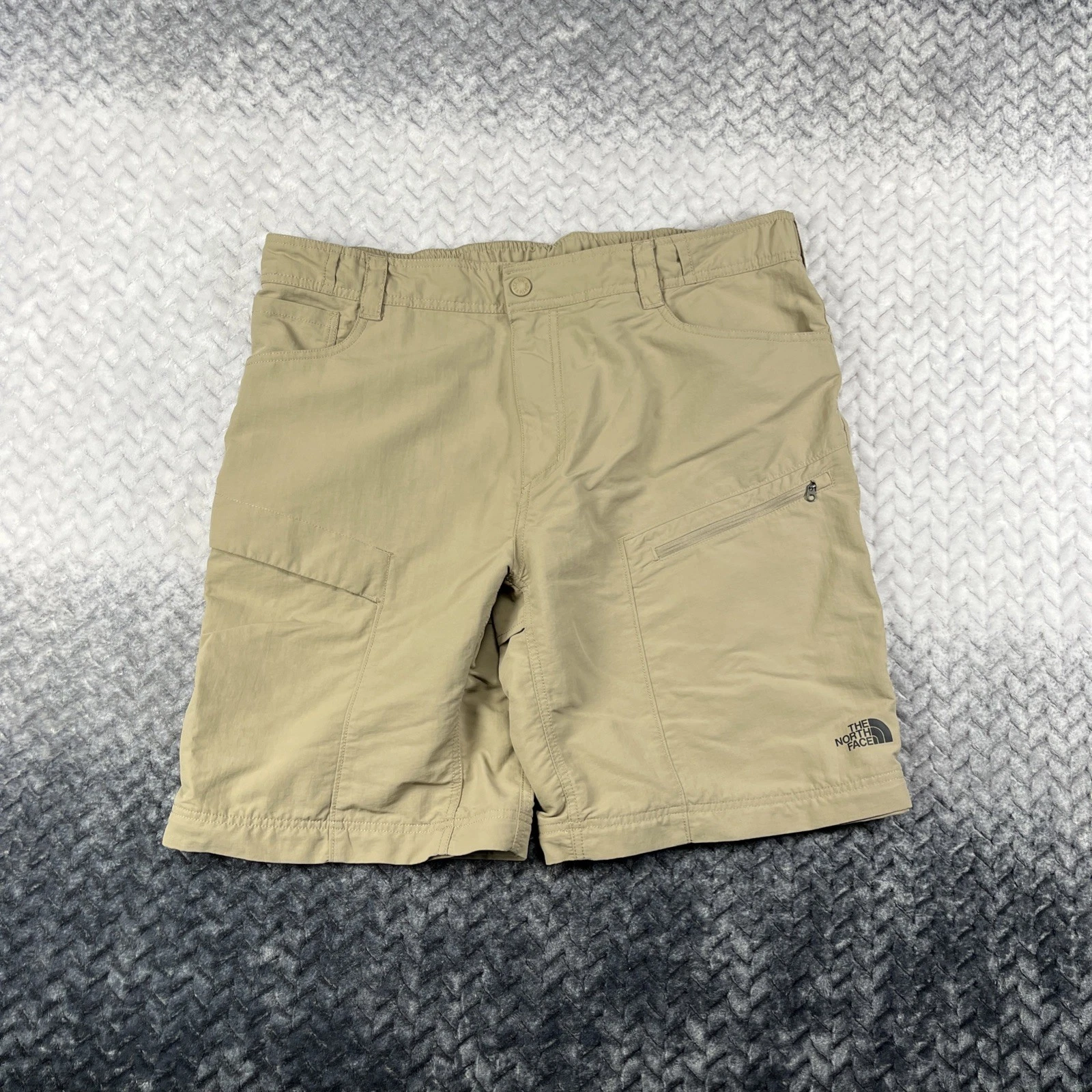 The North Face Shorts Mens XL Tan Cargo Pockets Outdoors Hike Trail 100% Nylon