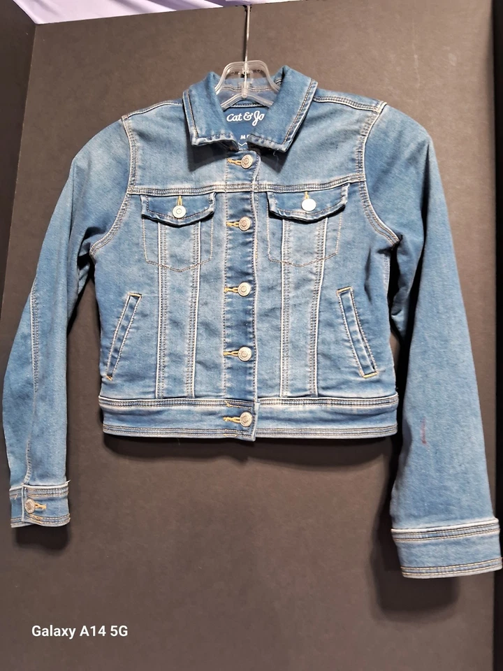 Cat & Jack Denim Jacket Girls Kids Medium (8) Blue Long Sleeve Crochet Decorated - Image 2 of 4