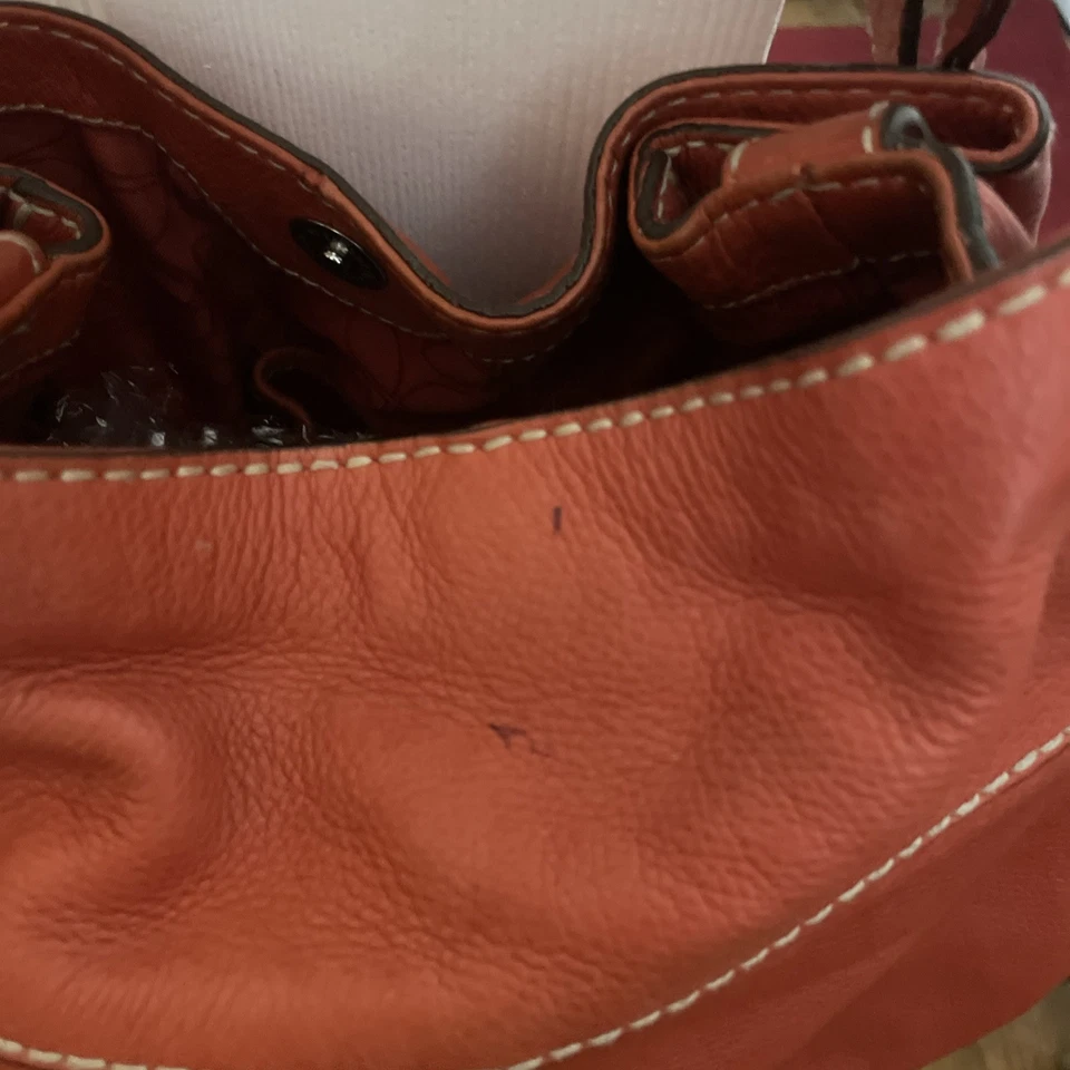 Bolso Hobo Doble Correa Cuero Naranja Quemado Fossil Foto 2 de 4