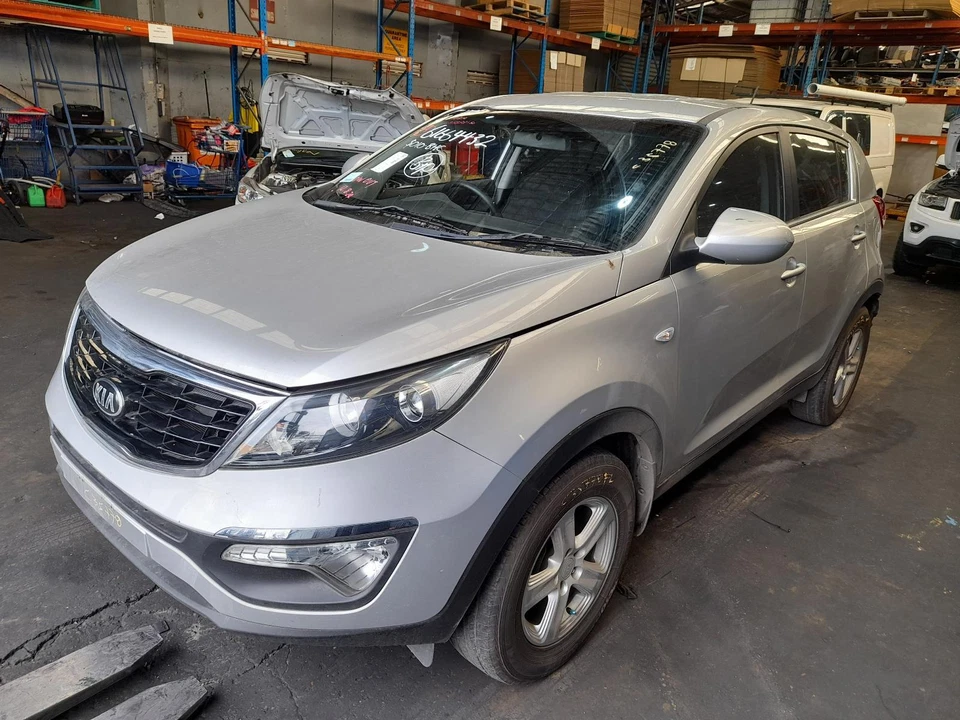 KIA SPORTAGE RIGHT GUARD SL, W/ REPEATER LAMP, 06/13-10/15 (AUS ONLY) - image 2 of 4