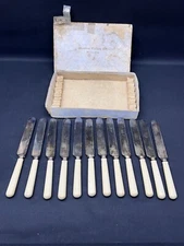 Antique Set of 12 Butter/Spread Knives Meriden Cutlery Co 1855 12