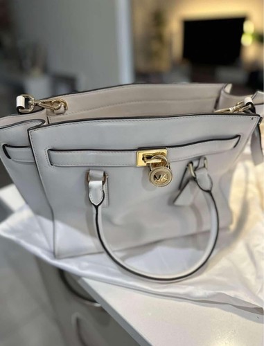 Micahel Kors White Leather Handbag