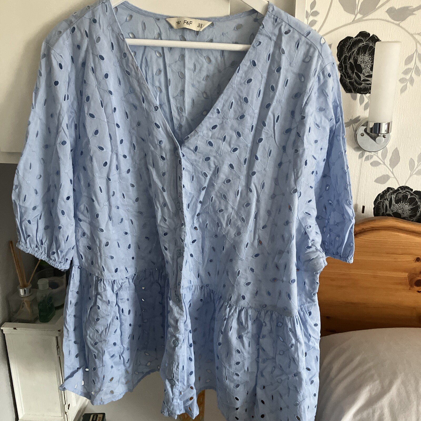 Picture 1 of 5