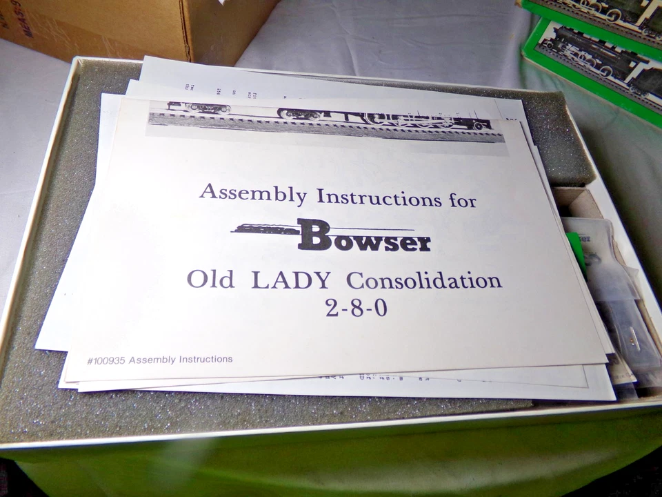 BOWSER "OLD LADY" 2-8-0 Locomotive Kit  / HO Scale /  Bx - Image 2 of 3