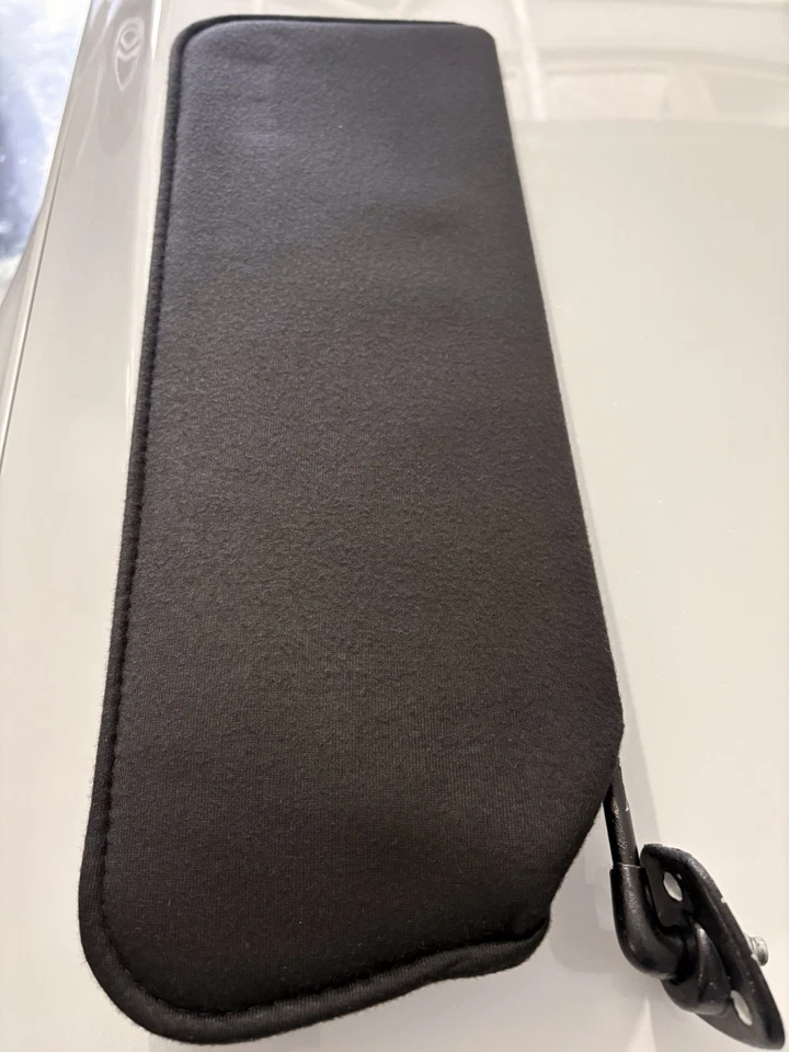 1988 -1994 Chevrolet GMC Sierra Silverado Suburban Sun Visor Set 89 90 91 92 93 - Image 2 of 4