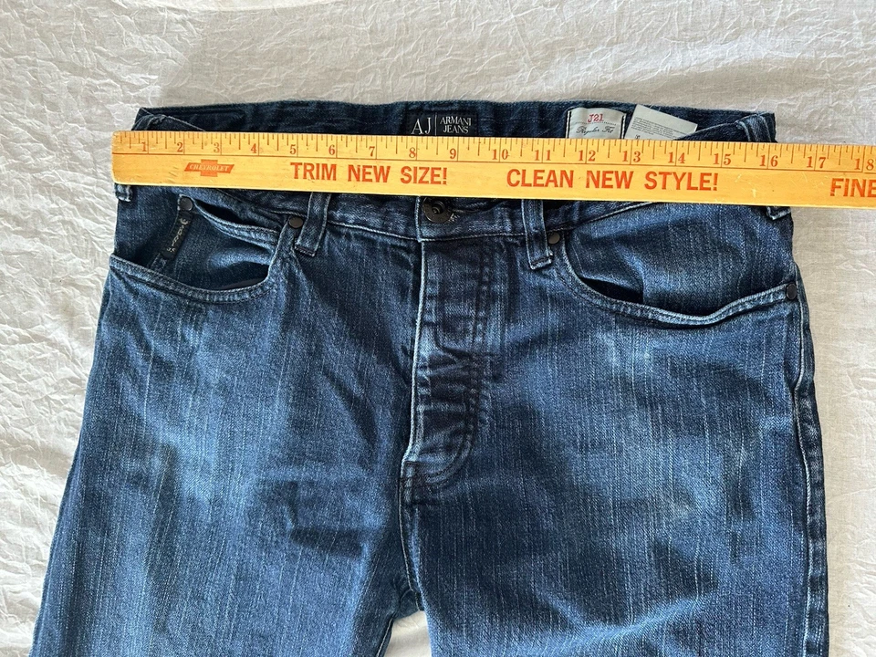 Pantalones de mezclilla AJ Armani para hombre talla 34 azul J21 calce regular lavado medio diseñador Foto 3 de 4
