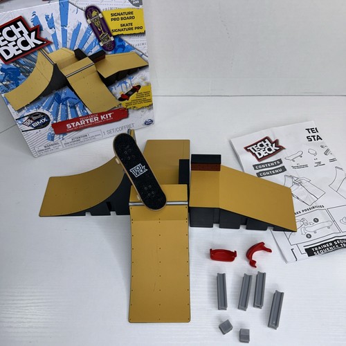 Tech Deck Starter Kit Fingerboard Skateboard Ramp Set & Board - Picture 3 of 4