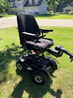 Magic Mobility Extreme X8 4×4 Electric All Terrian Power Chair