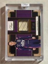 Suelas de zapatos Panini Turn Four 2025 doradas Alex Bowman usadas en carreras/10 #SS-ABN NASCAR