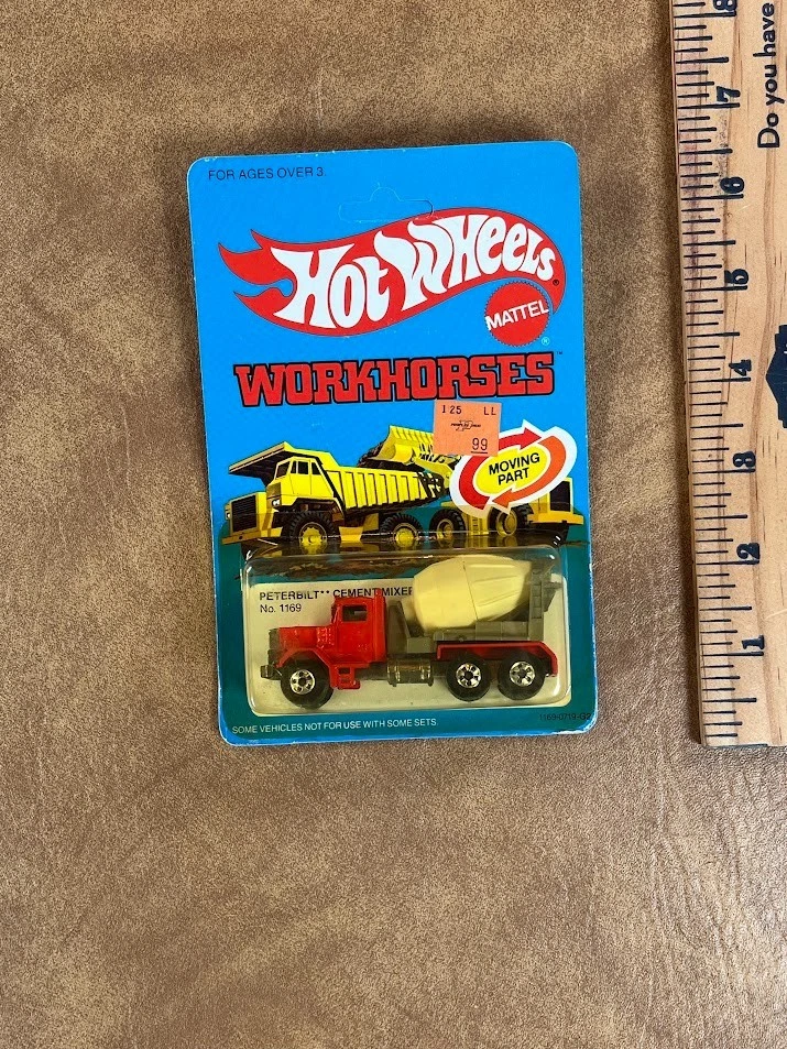 美泰风火轮 1983 年马来西亚 #1169 彼得比尔特水泥搅拌机工作马全新全新带包装 — 第 3/4 张图片