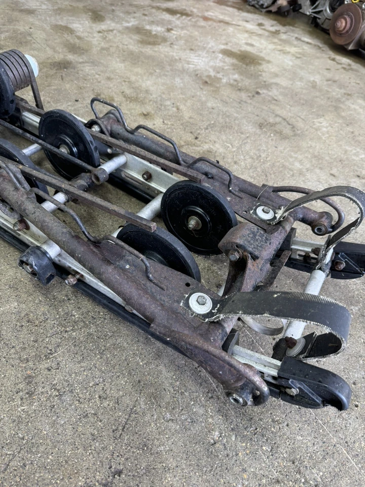 03 04 Patín de suspensión Arctic Cat 128" Firecat Sabercat F5 F6 F7 600 700 7997-307 Foto 2 de 4