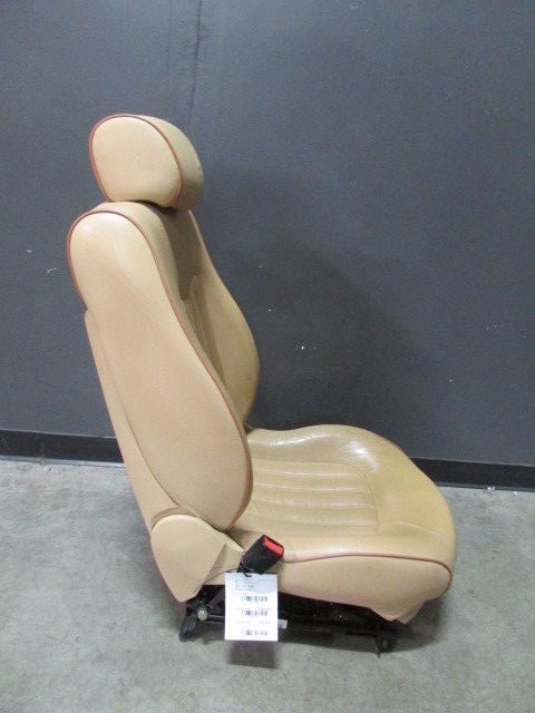 Maserati Quattroporte, LH, Left Front Seat, Beige w/ Brown Piping, Used, Worn