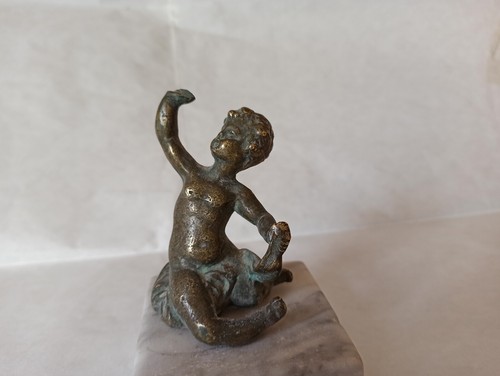 Antico Bronzetto Putto su base in marmo - Foto 3 di 12