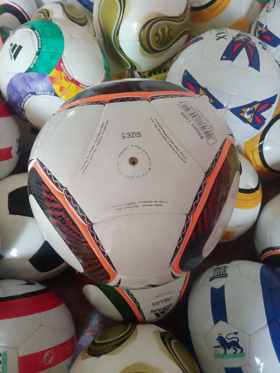adidas Jabulani サッカーボール FIFA公認 s-l1200.jpg