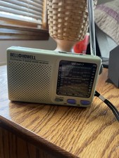 Vintage Bell Howell FM MW SW 9 Band World Receiver Handheld Radio MW.SW 1-7