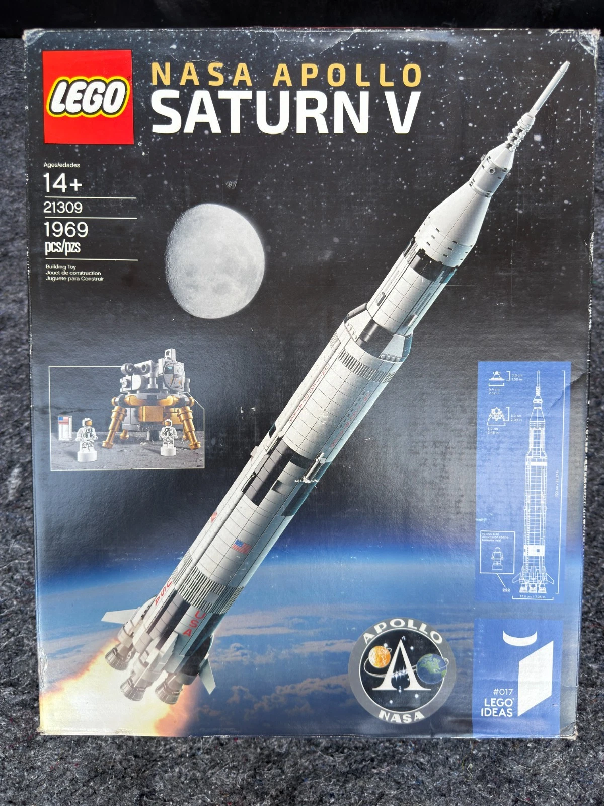 LEGO Ideas NASA Apollo Saturn V (21309) - Facto...