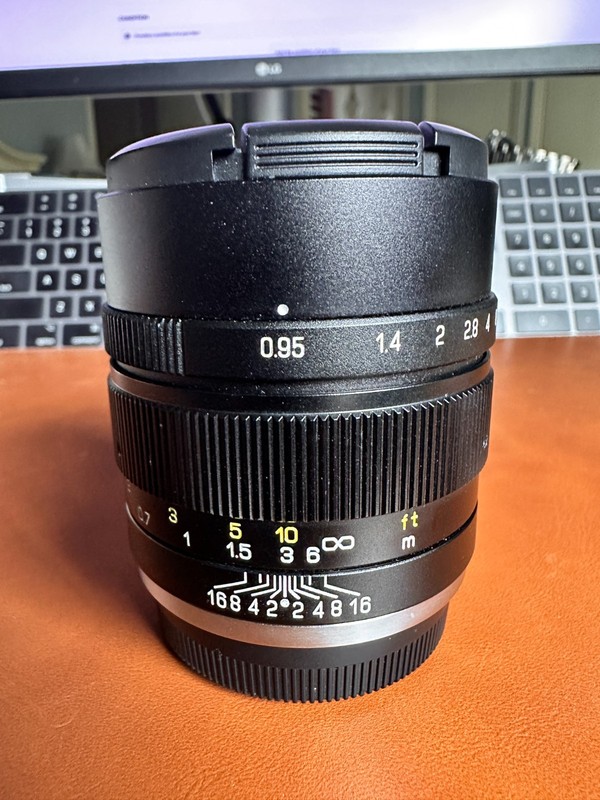 Zhongyi MITAKON Speedmaster 35mm f/0.95 MK II for fujifilm X-mount Excellent