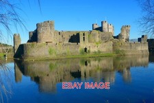 PHOTO  CAERPHILLY CASTLE (7) THE BIGGEST CASTLE IN WALES INDEED THE SECOND LARGE