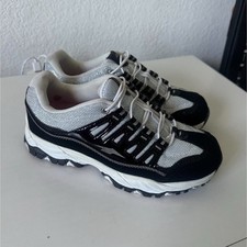 Avia girls Black White Silver Low Top Sneakers Logo Lace Accents GGAI40ES100