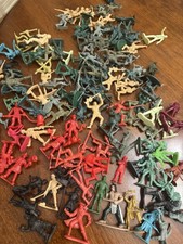 Mixed Lot Of 115 Vintage Army Men/Toy Soldiers Cannon Cowboy Firemen Indian
