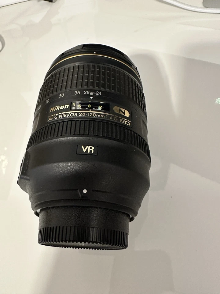Nikon AF-S Nikkor 24-120mm F/4g Ed VR Zoom-Objektiv - Bild 1 von 4