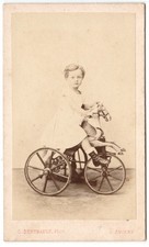 Enfant sur un tricycle en forme de cheval circa 1870 Angers Photo CDV