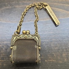 Victorian Style Gold Metal Mesh Coin Purse with Ornate Frame
