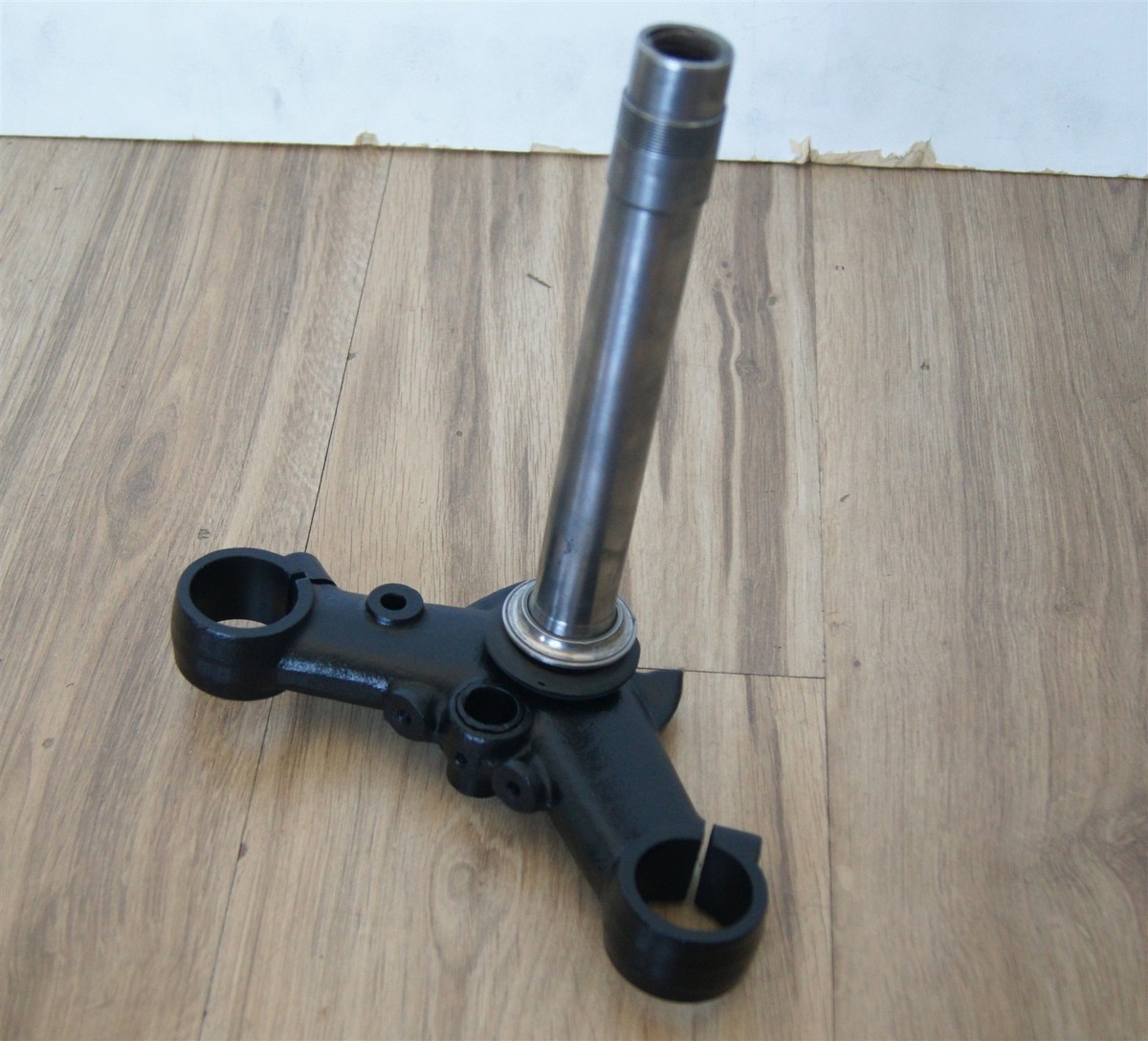 1973-75 Kawasaki z1 z900 Lower Triple Tree Head steering handlebar