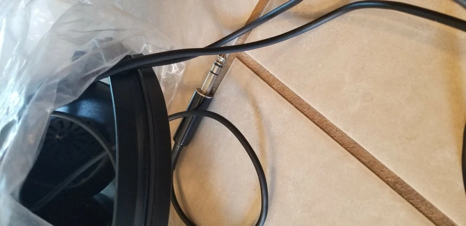 AURICULARES ESTÉREO NUMARK MODELO DH-15B ELECTRONICS CORP. Foto 2 de 4