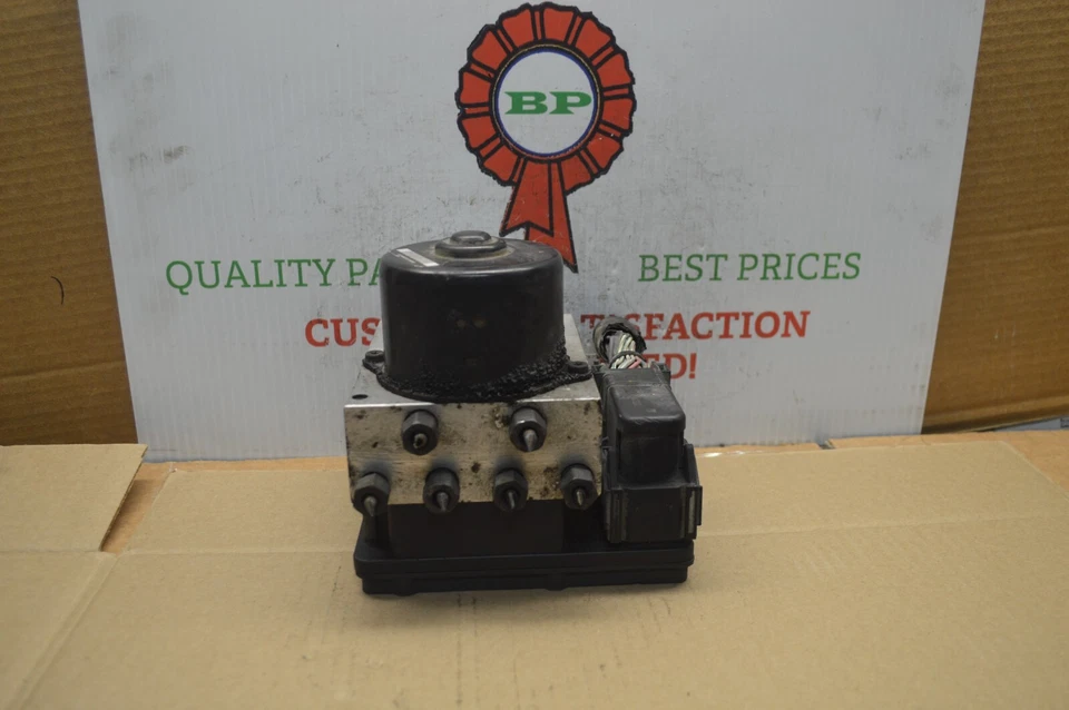 2005 Dodge Magnum 300 ABS Pump Control OEM P04779242AG Module 20-28C2 - Image 3 of 4