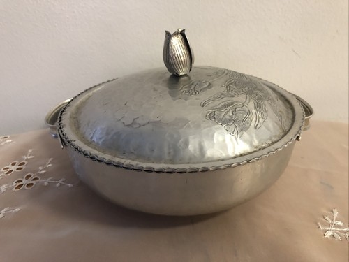 Vintage Hammered Aluminum Covered Bowl Dish w/Tulip Collectible Very Pretty