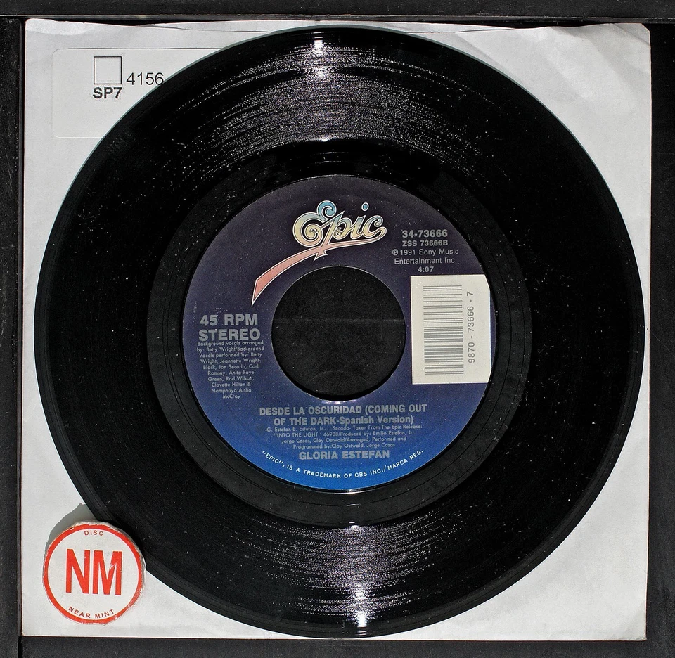 Gloria Estefan - Coming Out Of The Dark - 7" single 45rpm record - Image 3 of 3