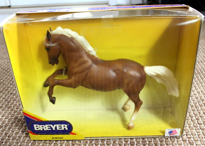 Breyer Clue II No. 949 American Quarter Horse Fighting Stallion 1996-1997