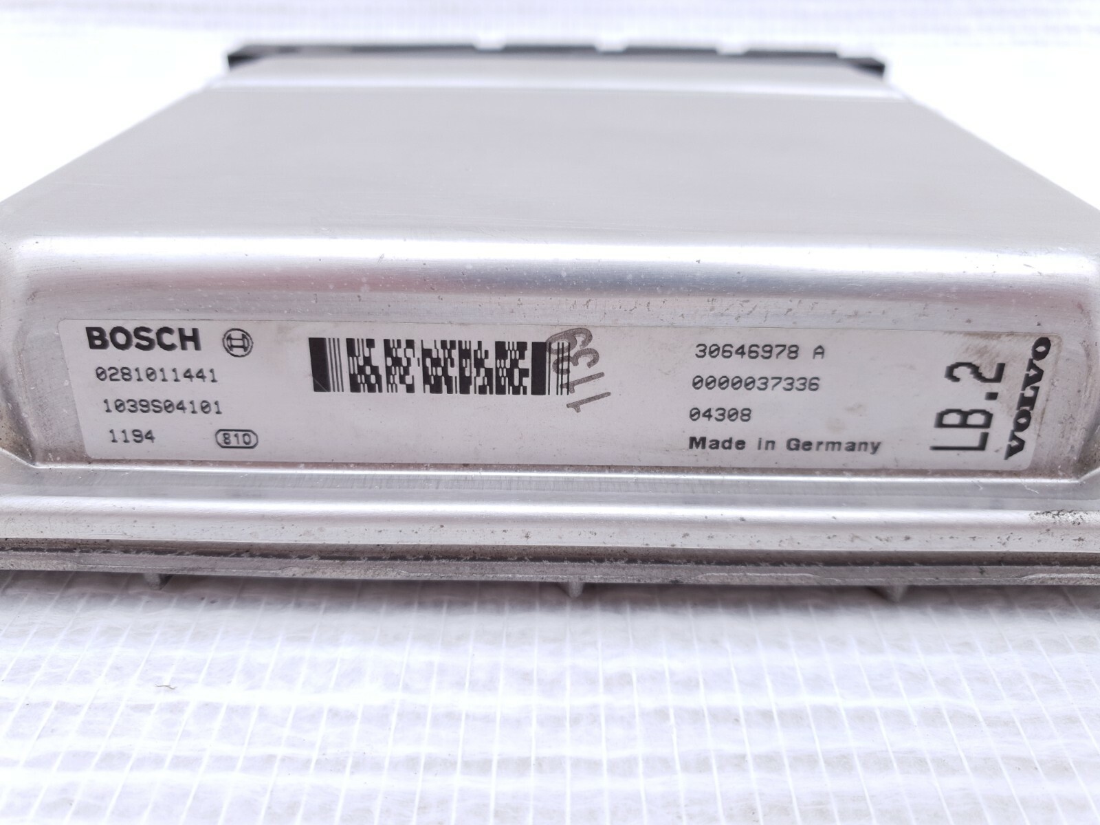 VOLVO 2.4d Engine Control Unit ECU 30646978a Bosch 0281011441 for 