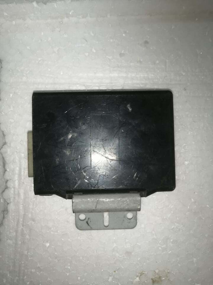 Toyota Land Cruiser 80 series Cooler Amplifier Unit 88650
