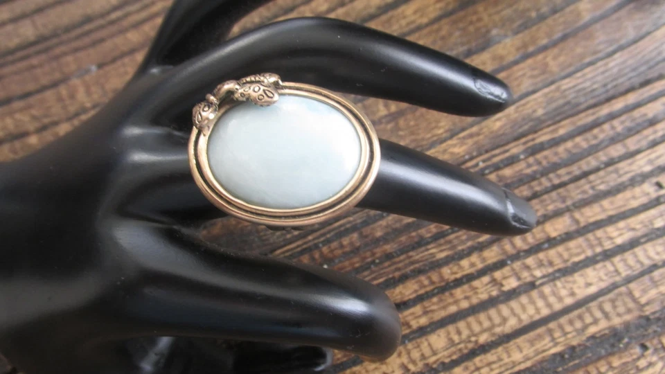 Anillo Larimar Piedras Preciosas Mariposa Tono Oro Talla 7 Firmado Barse Foto 2 de 4