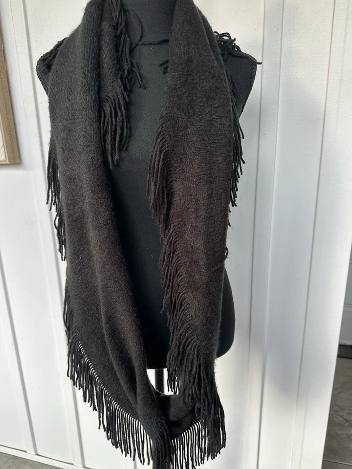 Bufanda Cejón negra lisa con flecos muy suave estilo clásico cuello o envoltura para la cabeza Foto 3 de 4