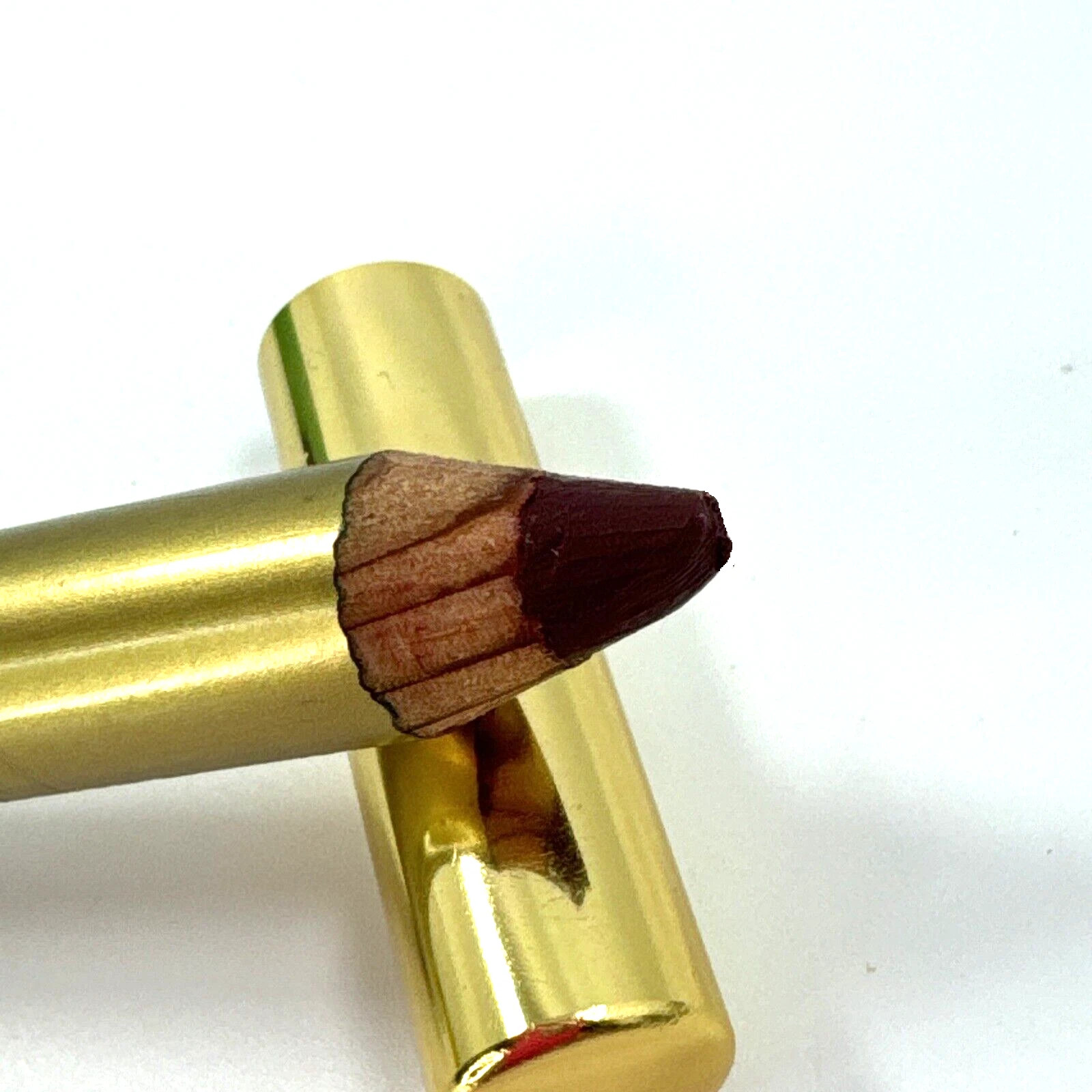 КАРАНДАШ ДЛЯ ГУБ ESTEE LAUDER CRAYON 03 СЛИВОВЫЙ ПАРТИЯ ИЗ 3-Х 5690₽
